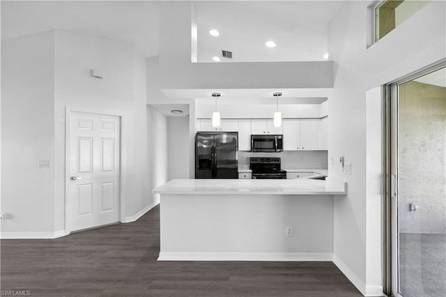 4203 11th ST SW, Lehigh Acres, FL 33976