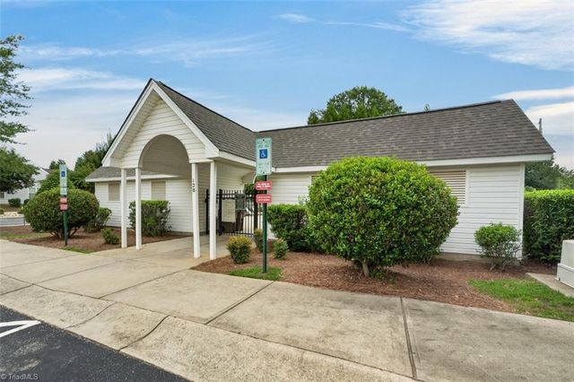 350 Robyns Glen Circle, Greensboro, NC 27409