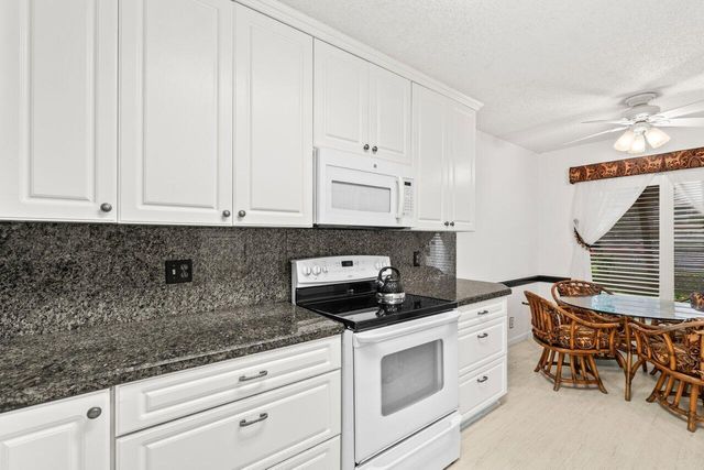 10203 Mangrove 104 Drive 104, Boynton Beach, FL 33437