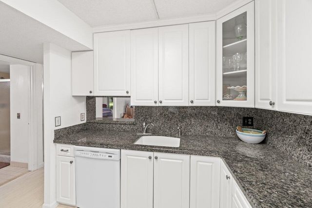 10203 Mangrove 104 Drive 104, Boynton Beach, FL 33437