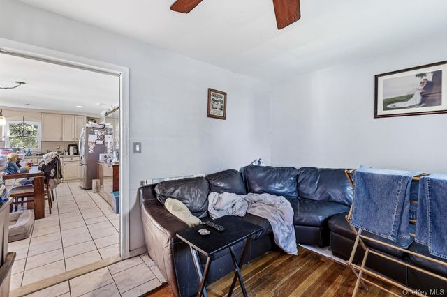 21 New Avenue, Yonkers, NY 10704
