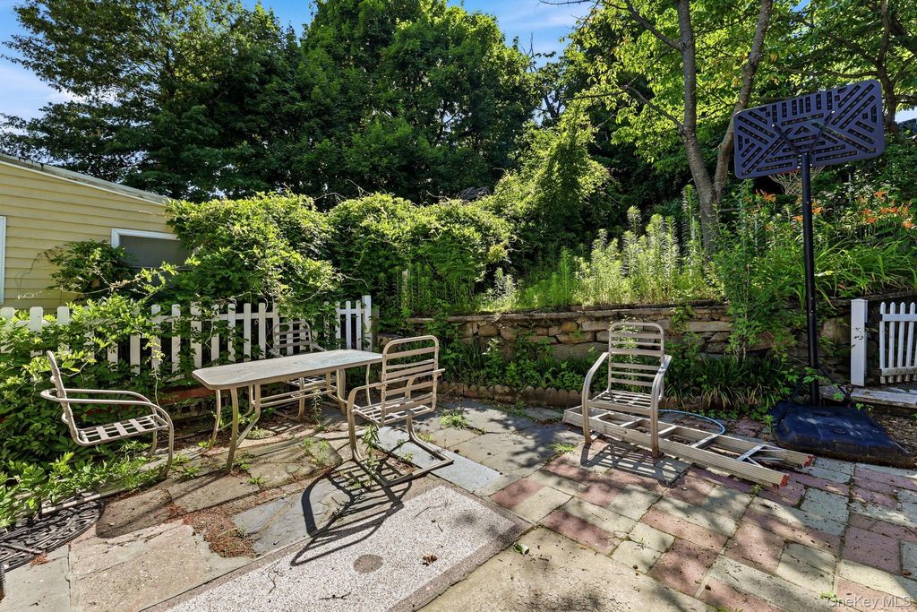 21 New Avenue, Yonkers, NY 10704 — photo 5