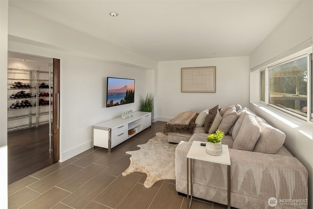 15733 25th Avenue SW, Burien, WA 98166