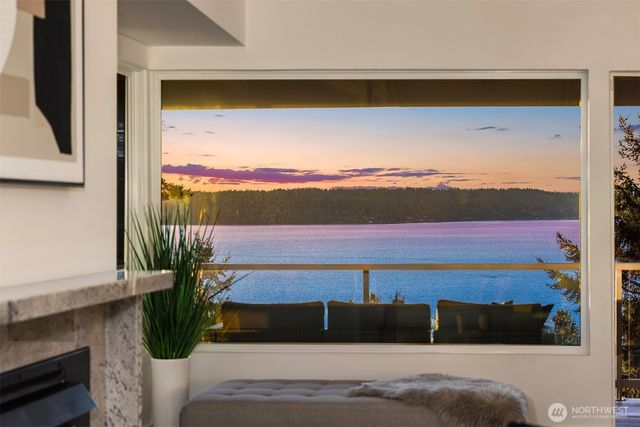 15733 25th Avenue SW, Burien, WA 98166