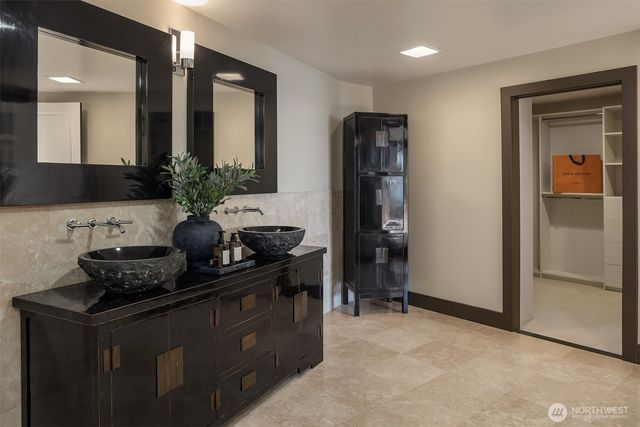 15733 25th Avenue SW, Burien, WA 98166