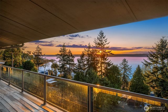 15733 25th Avenue SW, Burien, WA 98166