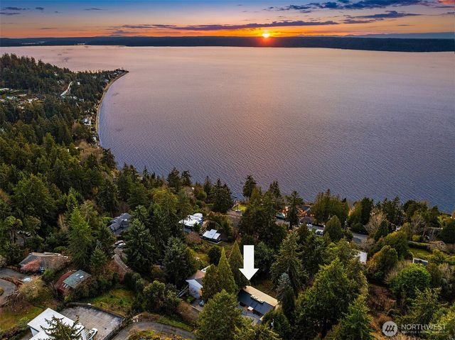 15733 25th Avenue SW, Burien, WA 98166