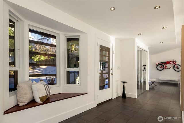 15733 25th Avenue SW, Burien, WA 98166