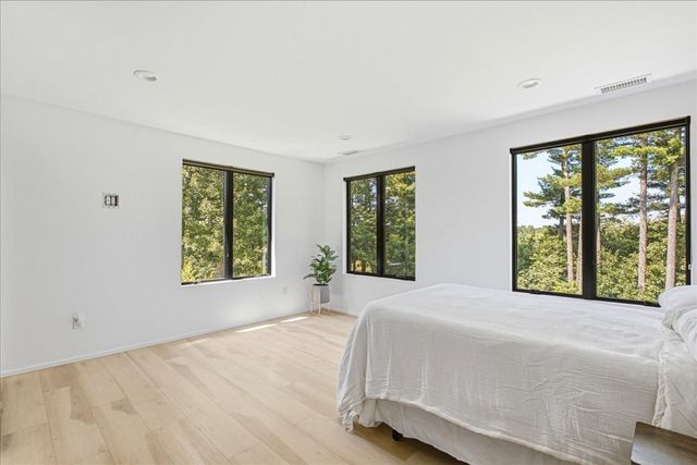 3 Kestrel Wy, Carver, MA 02330