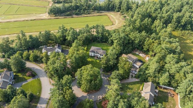 3 Kestrel Wy, Carver, MA 02330