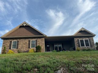 5 S Pine Drive, Weaverville, NC 28787