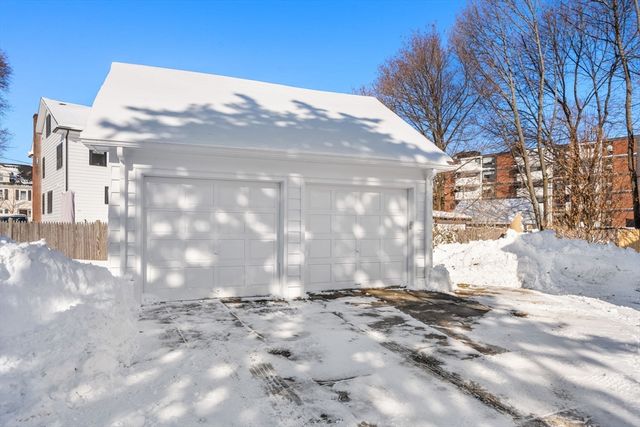 23 Newman Way 1, Arlington, MA 02476