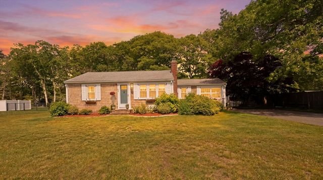 56 Crowes Purchase Rd, Yarmouth, MA 02673