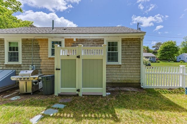 56 Crowes Purchase Rd, Yarmouth, MA 02673