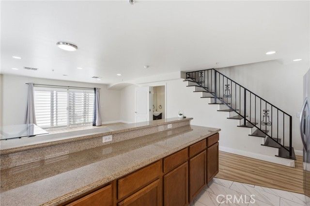 1133 S Hoover 416, Los Angeles, CA 90006