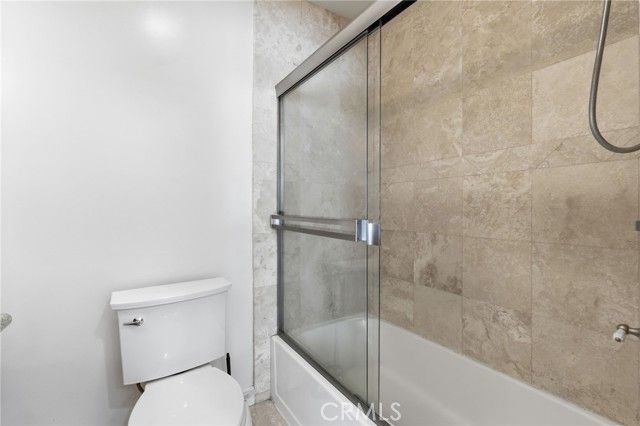 1133 S Hoover 416, Los Angeles, CA 90006