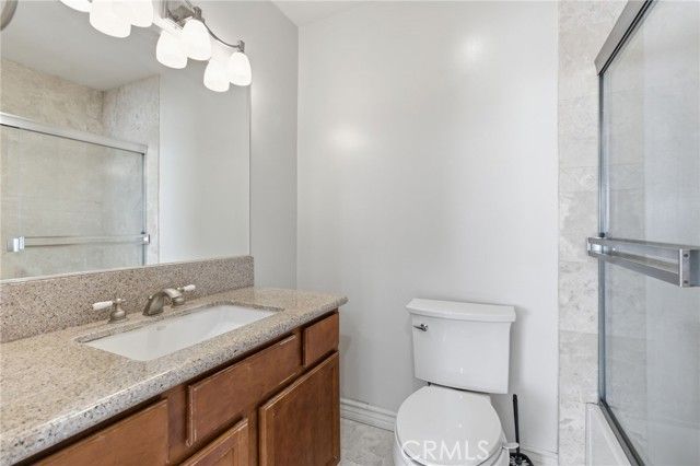 1133 S Hoover 416, Los Angeles, CA 90006