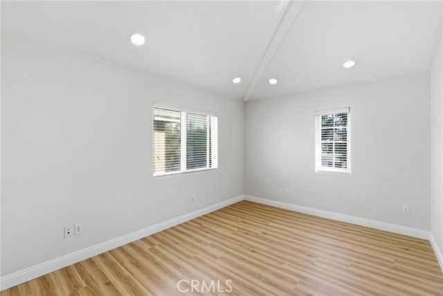 1133 S Hoover 416, Los Angeles, CA 90006