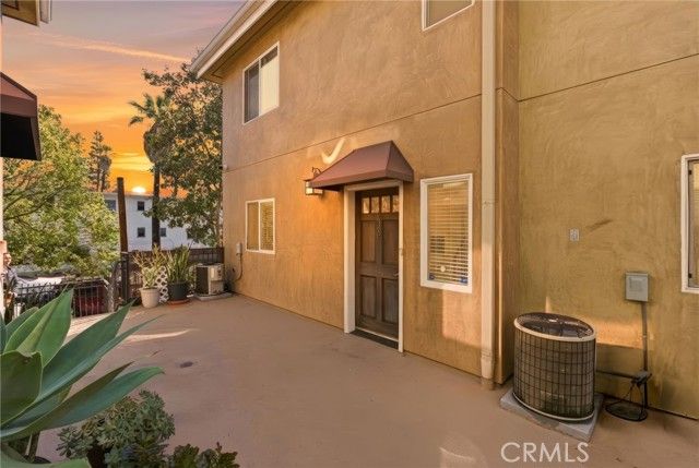 1133 S Hoover 416, Los Angeles, CA 90006