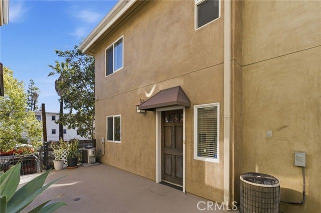1133 S Hoover 416, Los Angeles, CA 90006