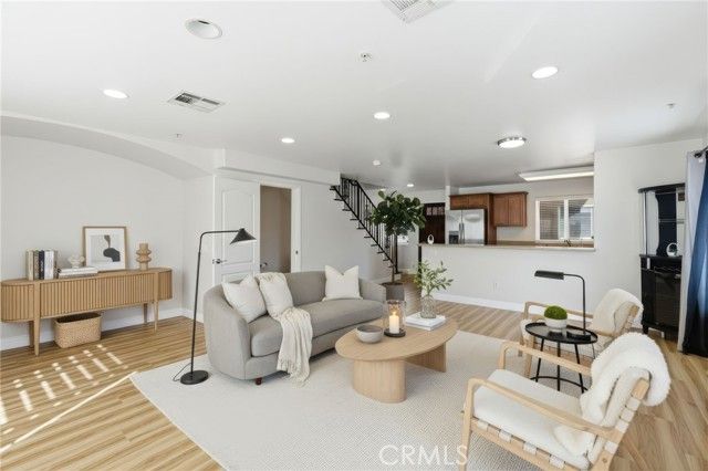 1133 S Hoover 416, Los Angeles, CA 90006