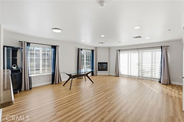 1133 S Hoover 416, Los Angeles, CA 90006