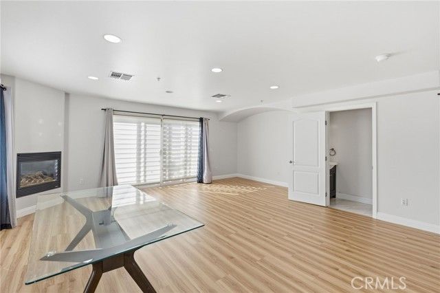 1133 S Hoover 416, Los Angeles, CA 90006