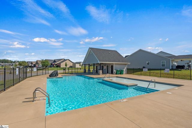198 Highland Springs Loop, Inman, SC 29349