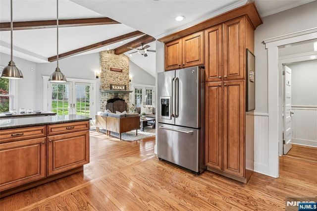 130 N Maple Avenue, Ridgewood, NJ 07450