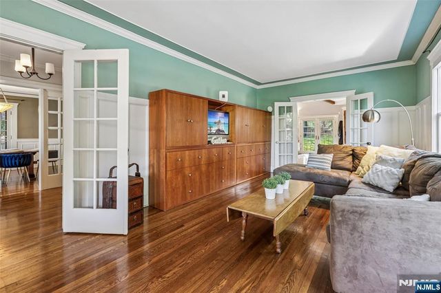 130 N Maple Avenue, Ridgewood, NJ 07450