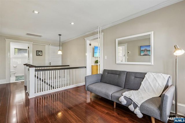 130 N Maple Avenue, Ridgewood, NJ 07450