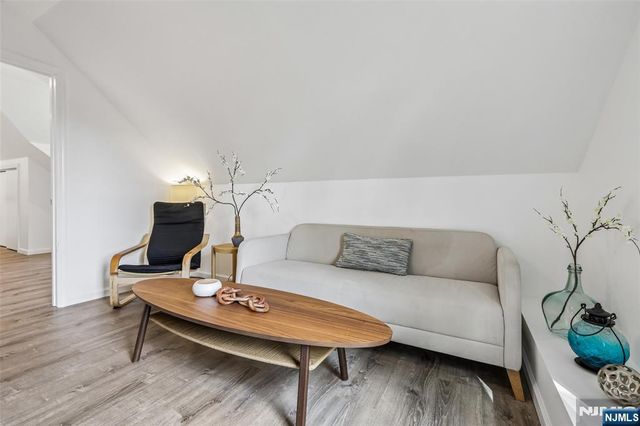 130 N Maple Avenue, Ridgewood, NJ 07450