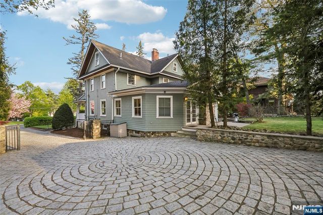 130 N Maple Avenue, Ridgewood, NJ 07450