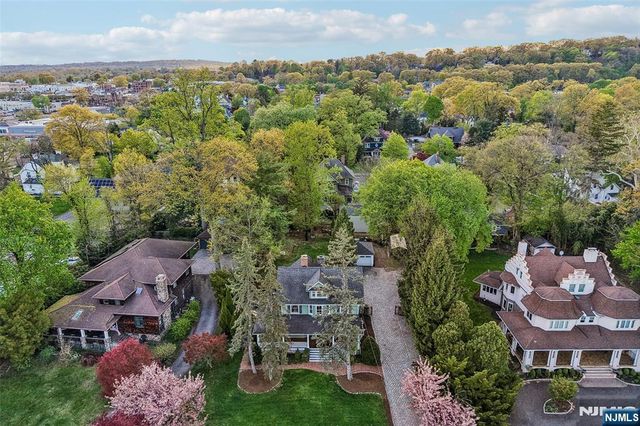 130 N Maple Avenue, Ridgewood, NJ 07450