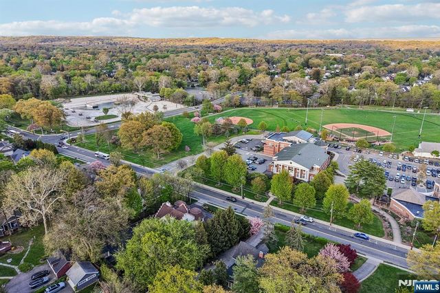 130 N Maple Avenue, Ridgewood, NJ 07450