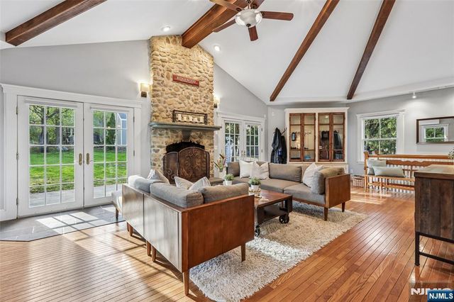 130 N Maple Avenue, Ridgewood, NJ 07450