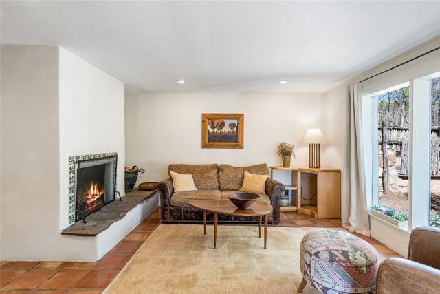 1402 Bishops Lodge Road A, Santa Fe, NM 87506