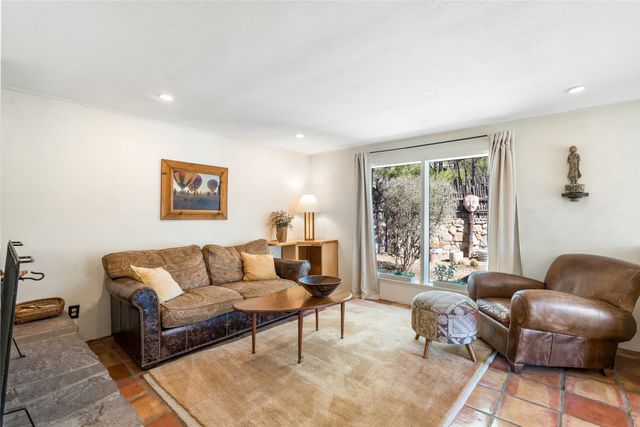 1402 Bishops Lodge Road A, Santa Fe, NM 87506