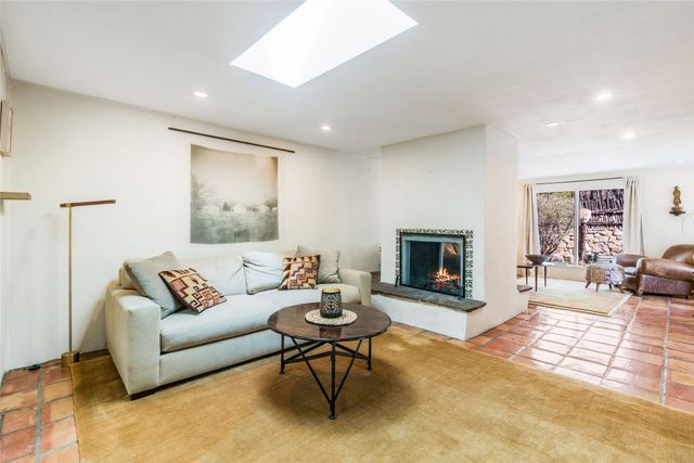 1402 Bishops Lodge Road A, Santa Fe, NM 87506