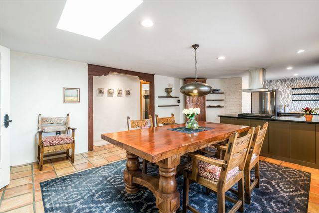 1402 Bishops Lodge Road A, Santa Fe, NM 87506