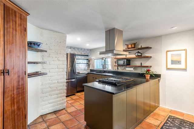 1402 Bishops Lodge Road A, Santa Fe, NM 87506