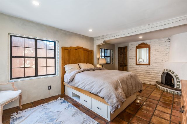 1402 Bishops Lodge Road A, Santa Fe, NM 87506