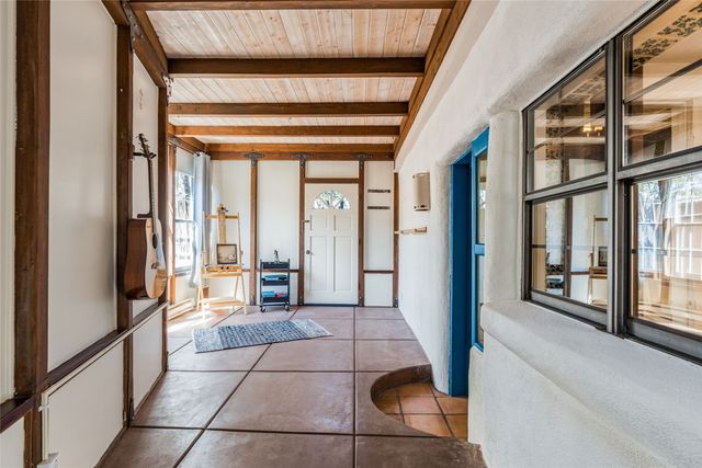 1402 Bishops Lodge Road A, Santa Fe, NM 87506