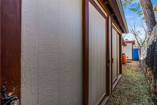 1402 Bishops Lodge Road A, Santa Fe, NM 87506