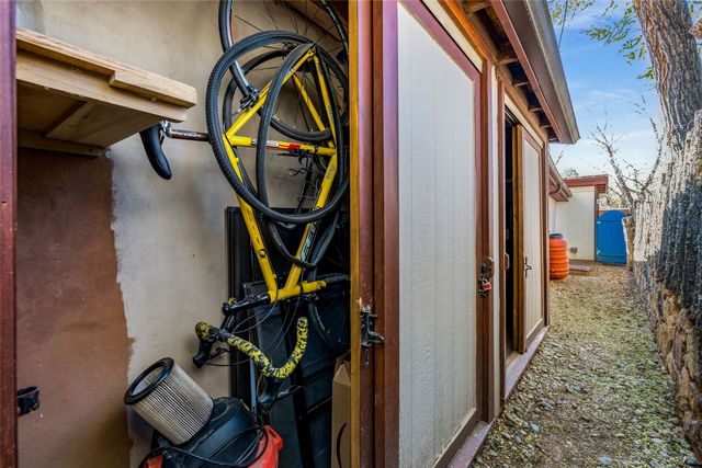 1402 Bishops Lodge Road A, Santa Fe, NM 87506