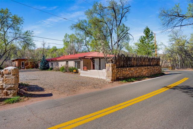 1402 Bishops Lodge Road A, Santa Fe, NM 87506