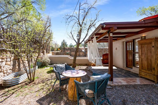 1402 Bishops Lodge Road A, Santa Fe, NM 87506