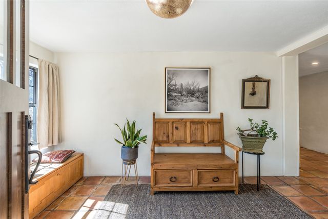 1402 Bishops Lodge Road A, Santa Fe, NM 87506