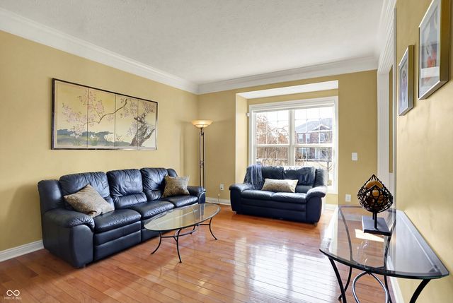 8944 Spring Violet Place, Zionsville, IN 46077