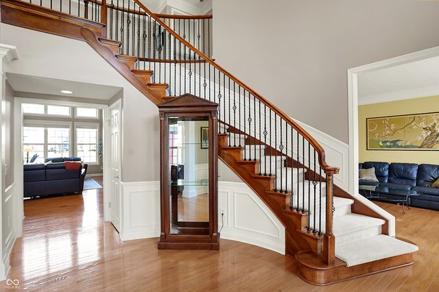 8944 Spring Violet Place, Zionsville, IN 46077